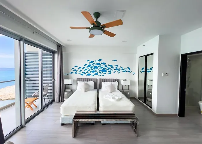 Oceanfront Twin W/ Ocean Views